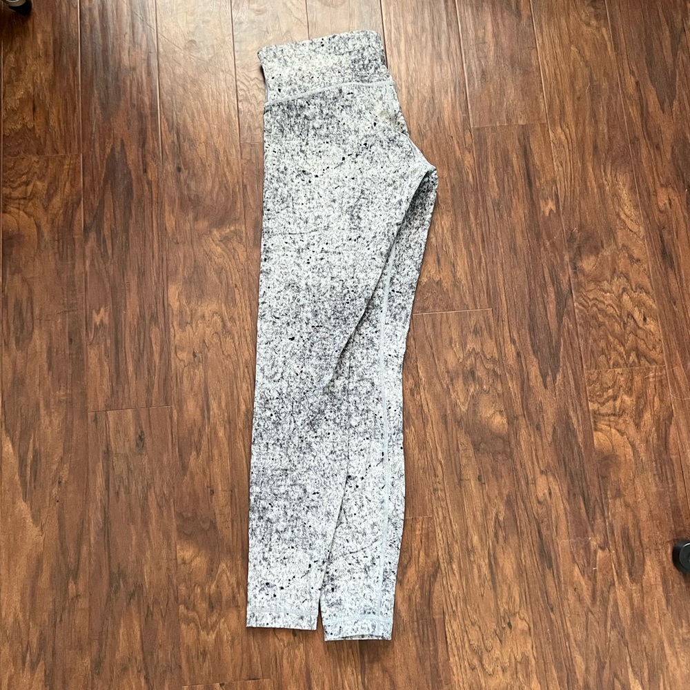 Size 10 lululemon leggings